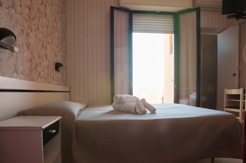 Hotel Eden Viserbella di Rimini Exterior photo